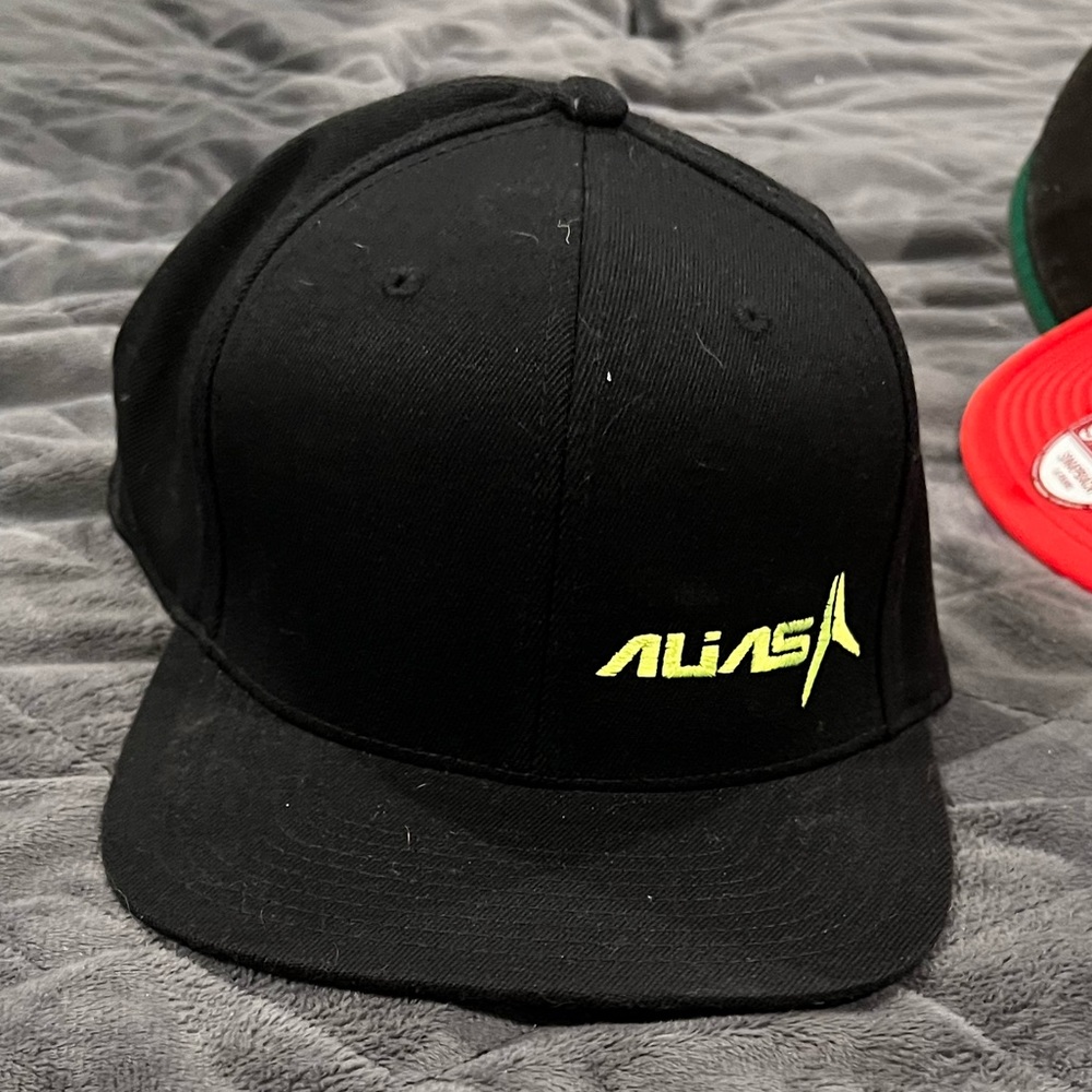 Alias Hat